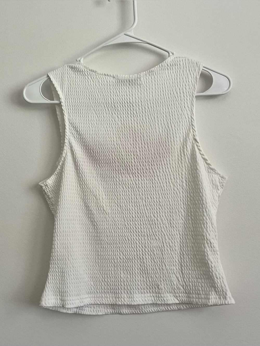 Princess Polly White Textured Tank with Red Strawberry Graphic - Picture 4 of 4